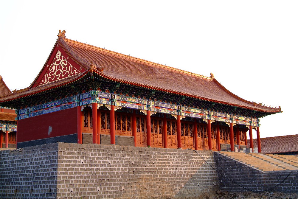 筑就堅(jiān)固防線，守護(hù)美好家園 —— 探索晨虹醇酸磁漆在建筑外墻維護(hù)中的卓越表現(xiàn)