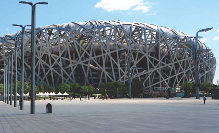 場(chǎng)館煥新，賽事添彩：揭秘國(guó)際賽事場(chǎng)館刷新維護(hù)的醇酸調(diào)和漆方案